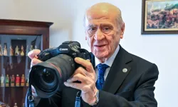 Bahçeli Objektif Başına Geçti: Foto Muhabirlerine TBMM Sözü