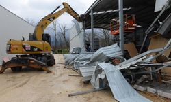 Bursa'da 3 kaçak yapı yıkıldı!