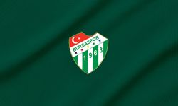 Bursaspor tecrübeli oyuncusu ile yollarını ayırdığını duyurdu