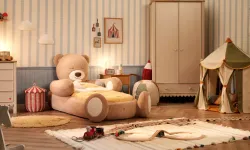 Çilek’ten Kendi Yatağına Geçiş Sürecini Destekleyen Yeni Uyku Arkadaşı: Teddy Ayıcık Karyola