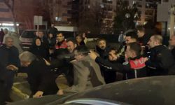 Cinayet davası sonrası adliye önü karıştı, polis müdahale etti! 4 yaralı, 12 gözaltı