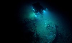 Deniz Dibi Neden Karanlıktır?
