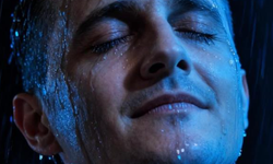 Ailesine ziyarete gelen genç sobadan sızan gazdan hayatını kaybetti