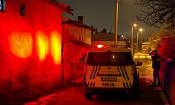 Hastanede 2 günlük bebeklerinin acı haberini aldılar