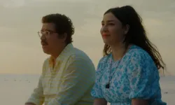 İbrahim Büyükak ve Yasemin Sakallıoğlu Yeniden Bir Arada: “Mutluyuz Mu?” Kahkaha Dolu Hikâyesiyle Geliyor Mu?