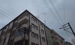 İnegöl’de 5 Katlı Binanın Çatısında Yangın Paniği