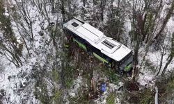 Kartepe'de Otobüs Şarampole Yuvarlandı! 22 Yaralı