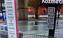 Kayganlaşan yolda kontrolden çıkan motosiklet ağaca çarptı! Kurye hayatını kaybetti