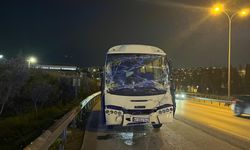 Kocaeli’de servis minibüsü tıra çarptı! 6 yaralı
