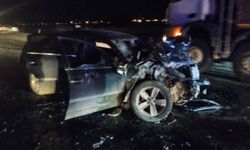 Otomobil ile minibüs kafa kafaya çarpıştı! 1 ölü, çok sayıda yaralı