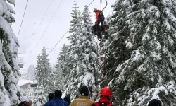 Uludağ’da telesiyej arızasında tatilciler kurtarıldı