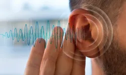 Uzmanlardan Önemli Uyarı! İşitme Kaybı Alzheimer Riskini Artırıyor, Peki Bunun Önüne Geçmek Mümkün mü?