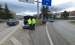 İnegöl–Yenişehir yolunda kaza: Otomobil ile motosiklet çarpıştı, 1 yaralı