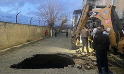 Yağmurun çökerttiği yolda insan kemikleri bulundu