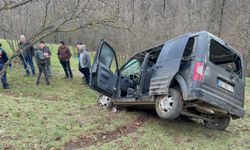 Yoldan çıkan araç 60 metrelik uçuruma yuvarlandı! 1 ölü, 2 yaralı