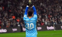 Beşiktaş taraftarından Ersin Destanoğlu'na önce tepki, sonra destek