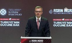 Bakan Kurum: “Asrın felaketi siyasi kavgaların değil, birlik ve inşa sürecinin konusudur”