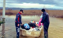 Bursa Uluabat Gölü’nde Mahsur Kalan Aile Kurtarıldı