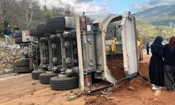 Alanya’da Freni Boşaldığı İddia Edilen Tır Dehşeti! 1 Ölü, 3 Yaralı