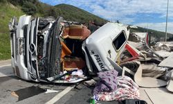 TEM'de iki tır kazaya karıştı, trafik felç oldu