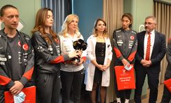 Türkiye Kadın Milli Futbol Takımı’ndan onkoloji hastalarına moral ziyareti