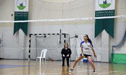 Bursa'da badminton heyecanı zirveye taştı!