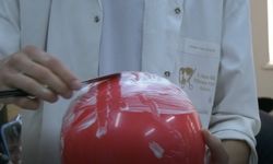 Bursa'daki meslek lisesinin güzellik hizmetleri bölümü öğrencileri uygulamalı ders!