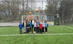 Büyükorhan’daki halı saha yenilendi