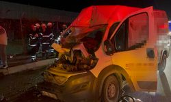 Eskişehir’de panelvan tır dorsesine saplandı! 2 kişi ağır yaralı