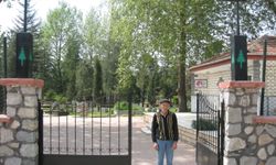 İnegöl Hastane Mezarlığında Mezarlık Bekçiliği Onun İçin Meslek Değil, Bir Aile Geleneği