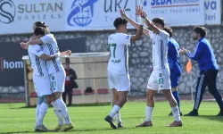 İnegöl Kafkasspor - Silivrispor İlk Yarı Bitti