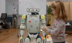 İnsanlarla Daha Rahat İletişim Kursun Diye Tasarlandı! Yumuşak Gövdeli Yeni İnsansı Robot Sprout Sahneye Çıktı