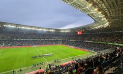 Kocaelispor–Beşiktaş Maçında Tribünden Düşen 20 Yaşındaki Taraftar Hayatını Kaybetti