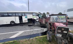 Manisa'da 3 araçlı zincirleme kazada kişi 5 yaralandı