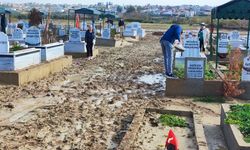 Mezarlar selde çöktü aileler isyan etti