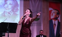 Müzeyyen Senar Bursa'da şarkılarla anıldı!