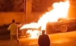 Tuzla’da park halindeki otomobil alev alev yandı