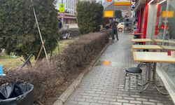 Yan bakma kavgasında biri ağır 2 kişi bıçaklanarak yaralandı