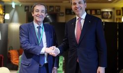 Bakan Bayraktar Paris’te enerji diplomasisi yürüttü