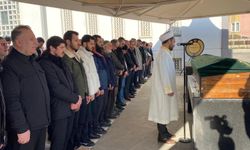 Pendiksporlu Mesut Özdemir’in babası Ahmet Özdemir son yolculuğuna uğurlandı