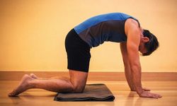 Bel Ağrısından Kurtulmanın Yolu Bu Egzersizler Mi? Evde Yapabileceğiniz Hareketler Gerçekten İşe Yarıyor Mu?