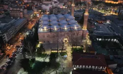 Bursa Ulu Cami’de sabah namazı yoğunluğu