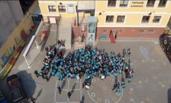 Bursa'da arama kurtarma köpeği Tipo, öğrencilerin gözdesi oldu