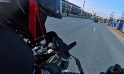 Bursa'da bir anda şerit değiştirdi, motosikletler çarpıştı