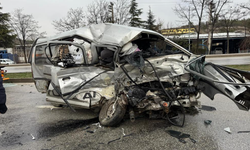 Çorum'da otobüs ile minibüs çarpıştı! 1'i ağır 7 yaralı