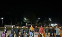 Durdurulan otobüste 11 kaçak göçmen yakalandı