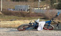 Gölette boğulma tehlikesi geçiren 13 yaşındaki çocuk hastanede hayatını kaybetti