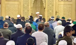 Hafız Musa Delipoyraz İnegöl’de Teravihte Buluştu