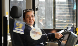 Hayaliydi, başardı! Şehrin ilk kadın otobüs şoförü oldu