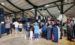 İnegöl MERPA Giyim Pazarı Bayram Öncesi Doldu Taştı